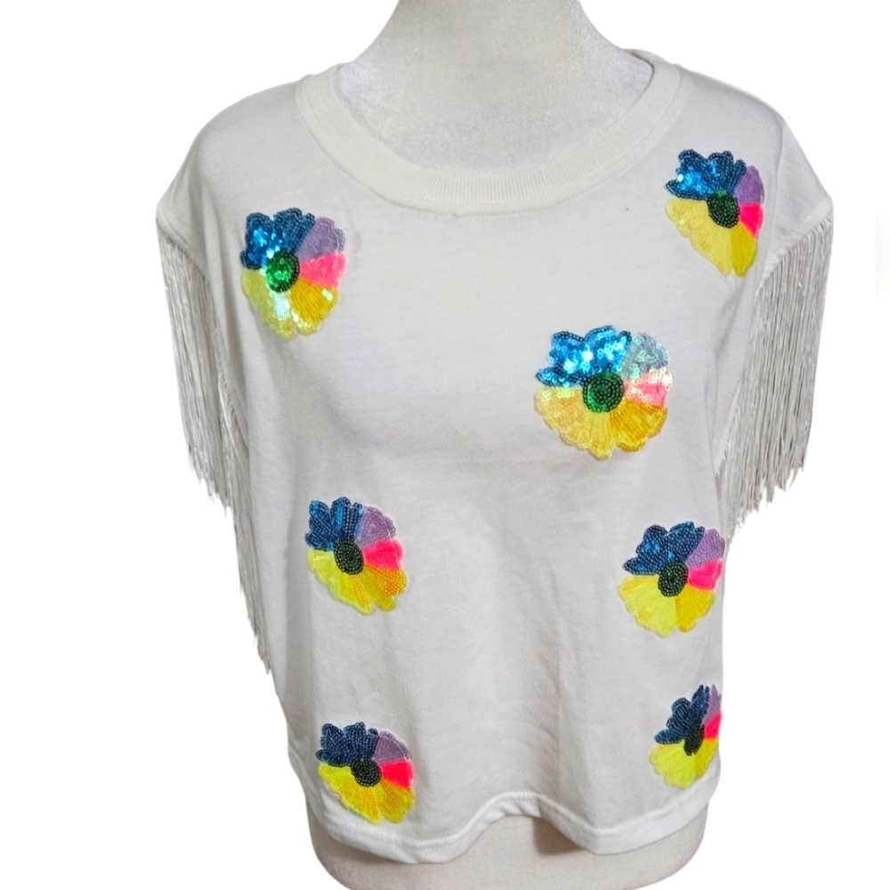 Main Strip White Fringe Tee with Multicolor Sequin Flowers